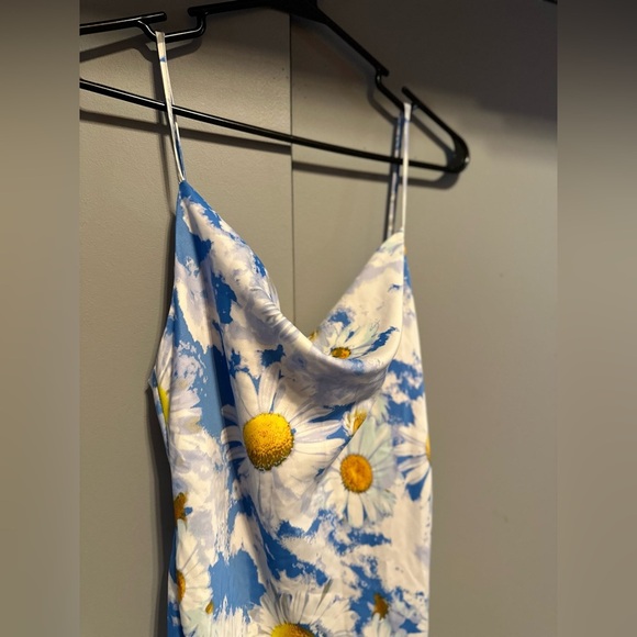 Urban Outfitters -  Sky Blue Daisy Dress (Size M) - Picture 5 of 11